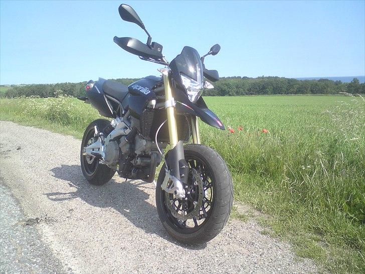 Aprilia dorsoduro 750 billede 8