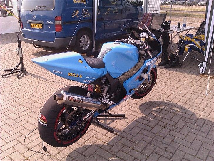 Suzuki GSX-R 750 RIZLA billede 3