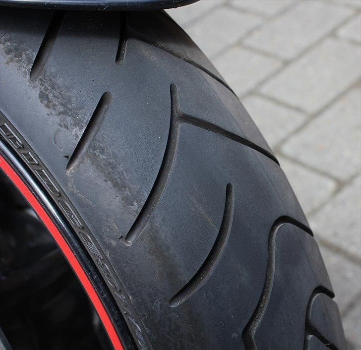 Suzuki GSR 600 billede 5