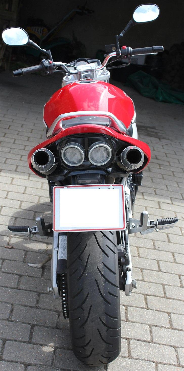 Suzuki GSR 600 billede 7