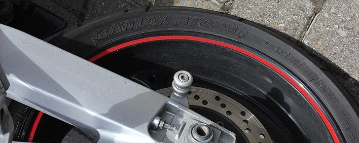 Suzuki GSR 600 billede 10