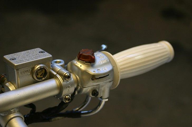 Honda cb 500 four (solgt) billede 12