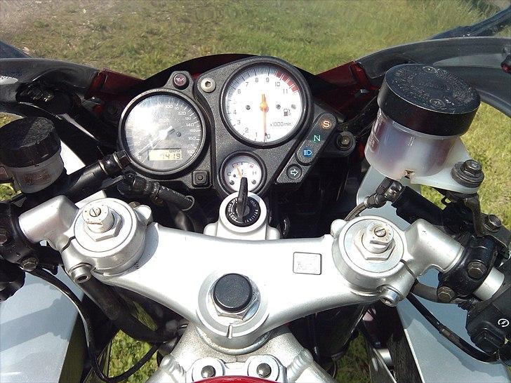 Honda VTR 1000 Firestorm billede 8