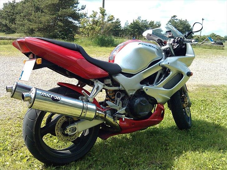 Honda VTR 1000 Firestorm billede 5