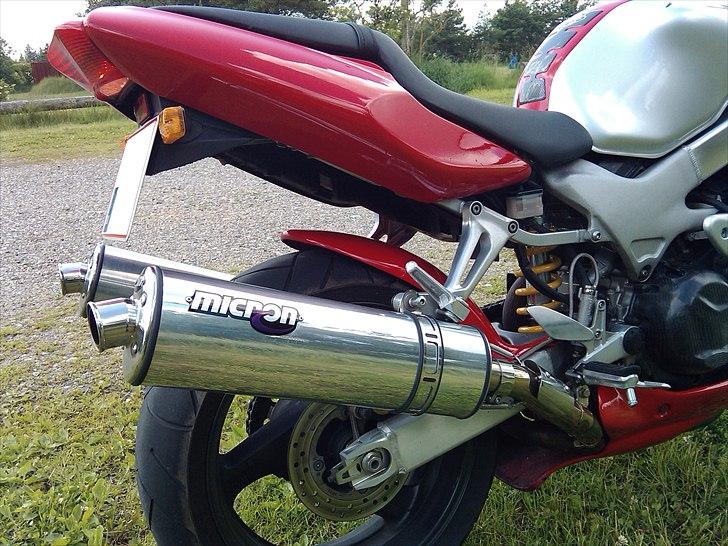 Honda VTR 1000 Firestorm billede 10