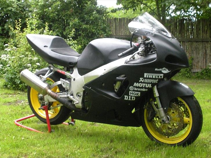 Suzuki gsxr 750 srad billede 1