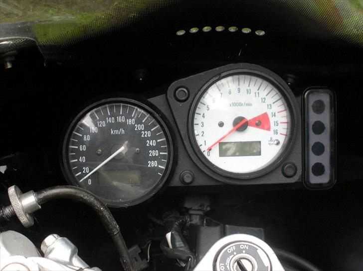 Suzuki gsxr 750 srad billede 13