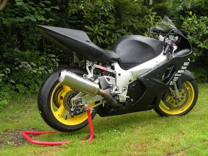 Suzuki gsxr 750 srad billede 10