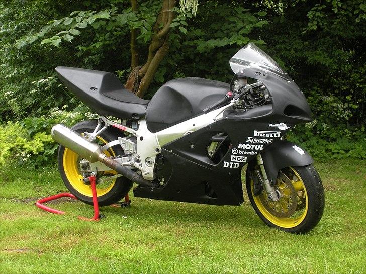 Suzuki gsxr 750 srad billede 11