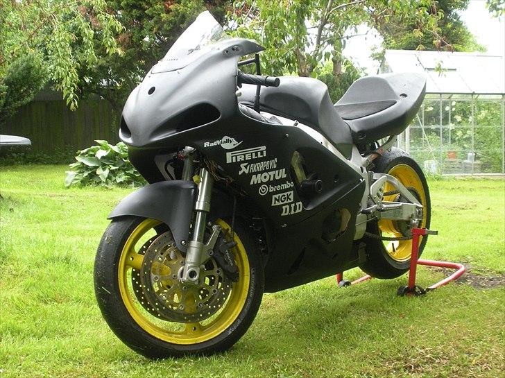 Suzuki gsxr 750 srad billede 5