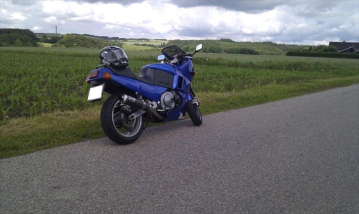 Kawasaki GPX 600R - Cyklen som den ser ud i 2011 billede 2