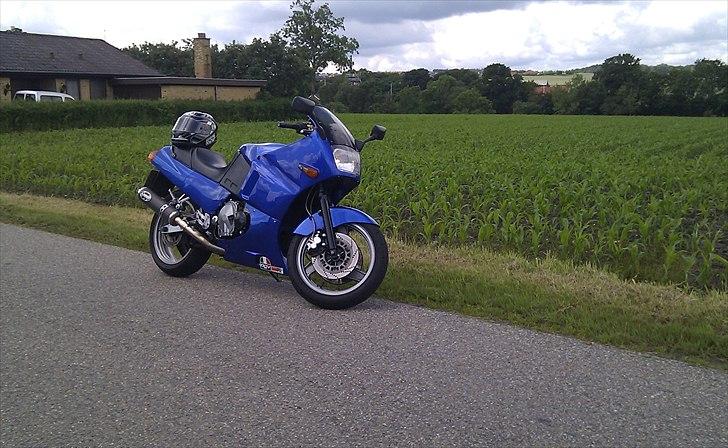 Kawasaki GPX 600R - Cyklen som den ser ud i 2011 billede 3