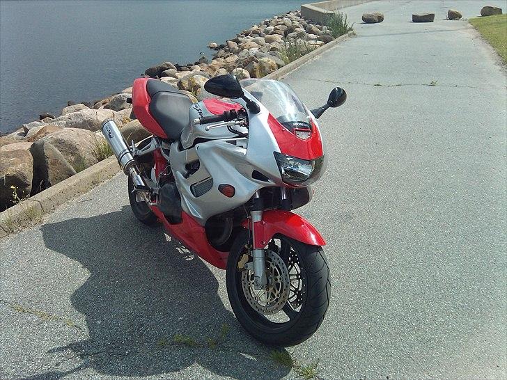 Honda VTR 1000 Firestorm billede 12