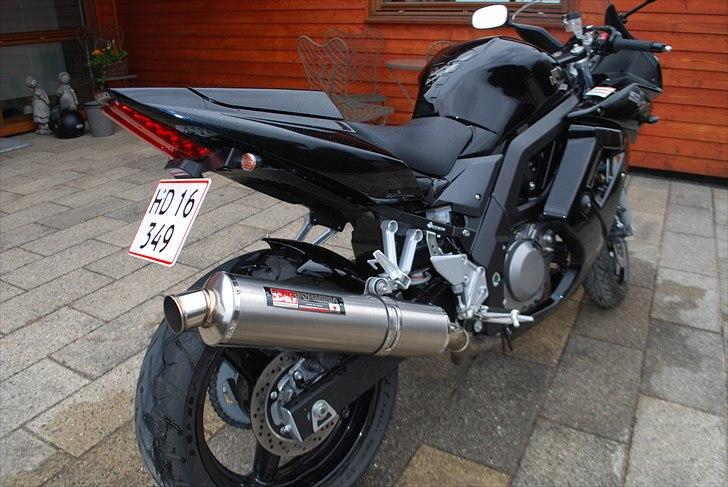 Suzuki sv650sak7 - Yoshimura potte og ego-skal billede 4