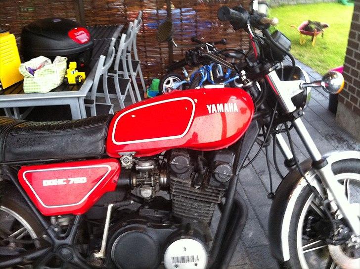 Yamaha XS 750 - SOLGT - Fra siden... billede 4