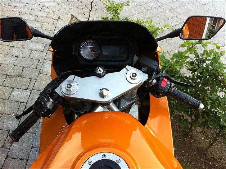 Hyosung GT 650 billede 14