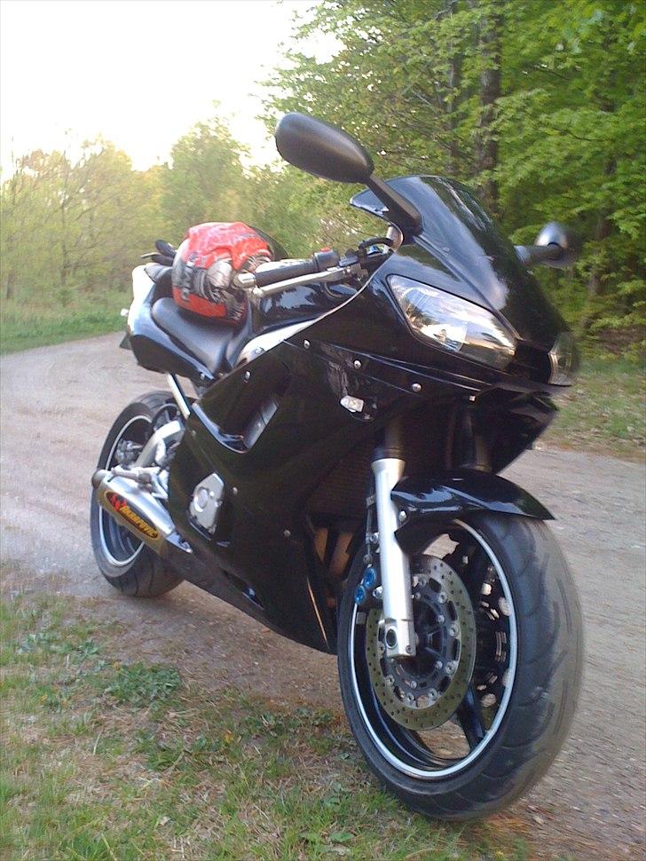 Yamaha R6 billede 7