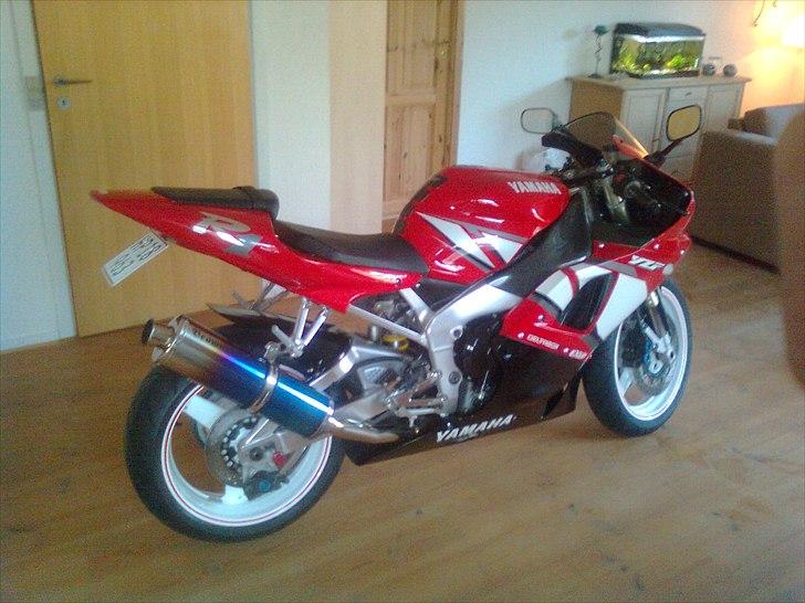 Yamaha yzf r1 billede 6