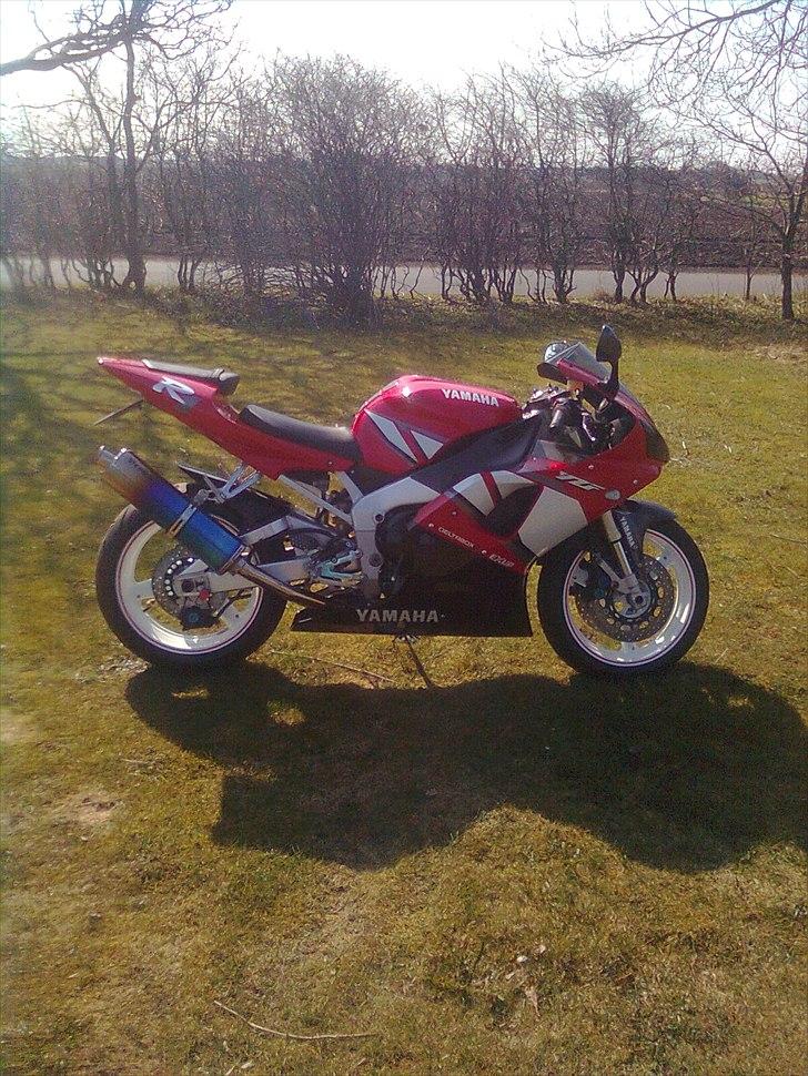 Yamaha yzf r1 billede 9