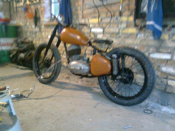 Jawa Low budget Bobber billede 2