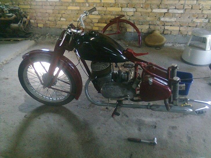 Jawa Low budget Bobber - Sådan så den ud da jeg gik igang. billede 11