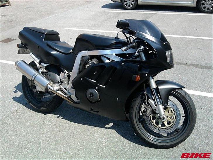 Suzuki GSX-R 400 R - Inden Klistermærker. billede 3