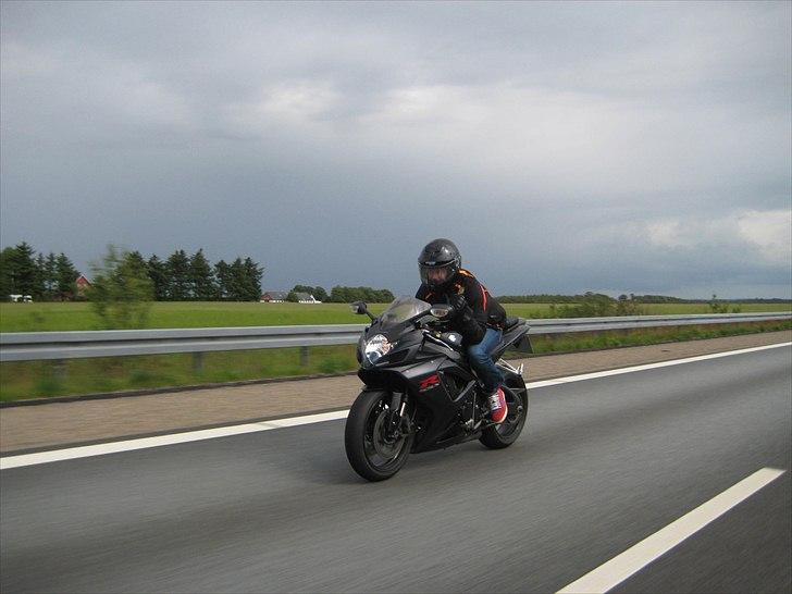 Suzuki GSX-R 750 *Solgt* billede 3