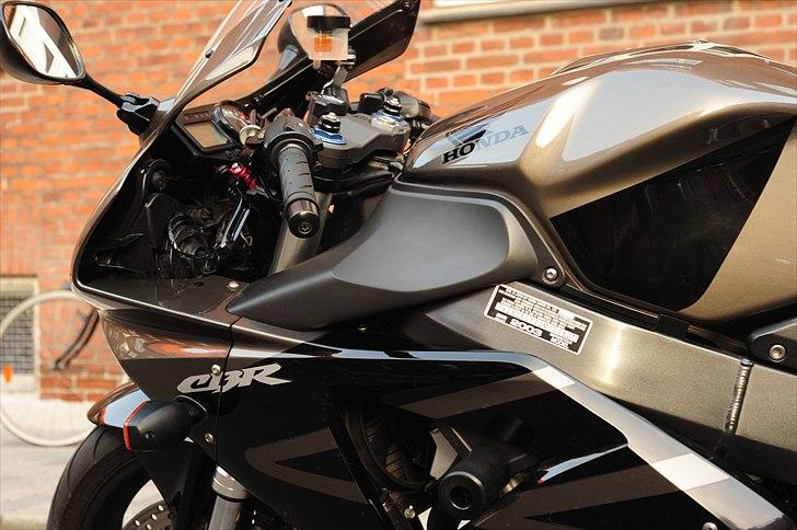 Honda FireBlade CBR954RR billede 3