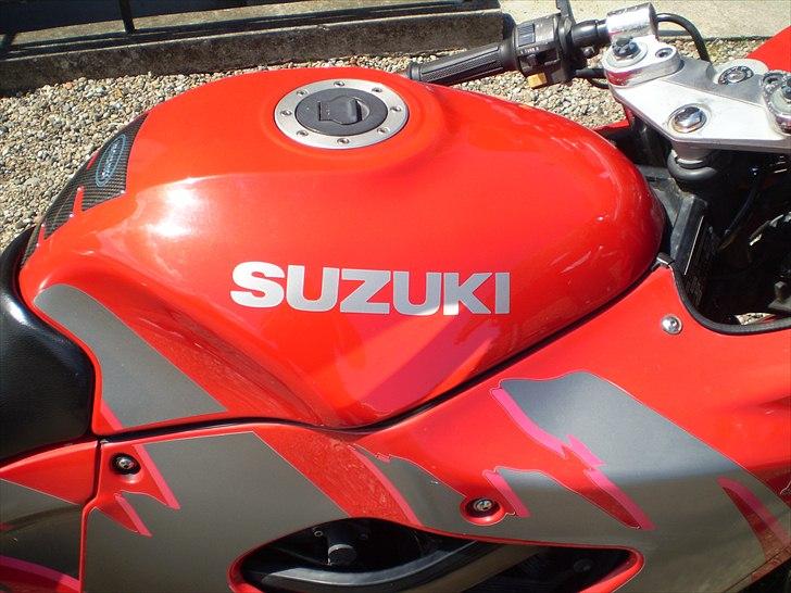 Suzuki gsx 600 f billede 10