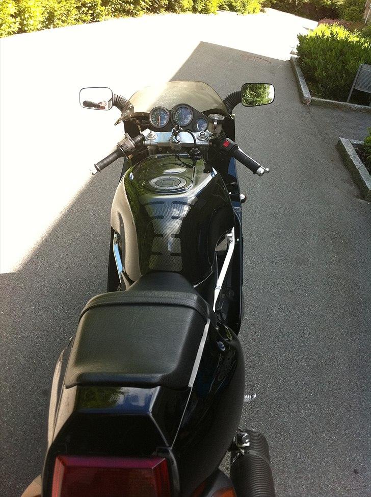 Suzuki GSX R 400R (solgt) billede 7