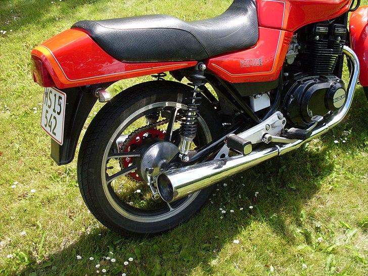 Suzuki GSX 400E solgt billede 6