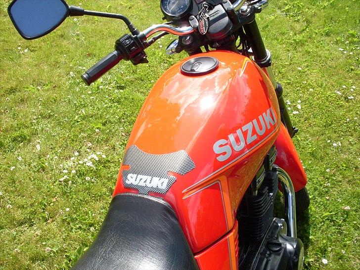 Suzuki GSX 400E solgt billede 7