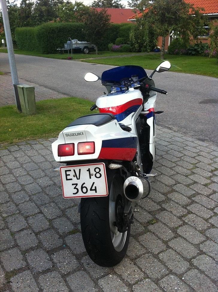 Suzuki gsxr 400 billede 1