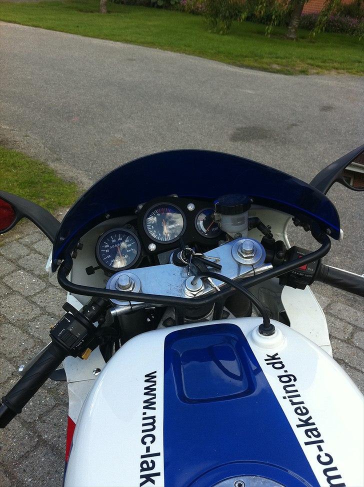 Suzuki gsxr 400 billede 7