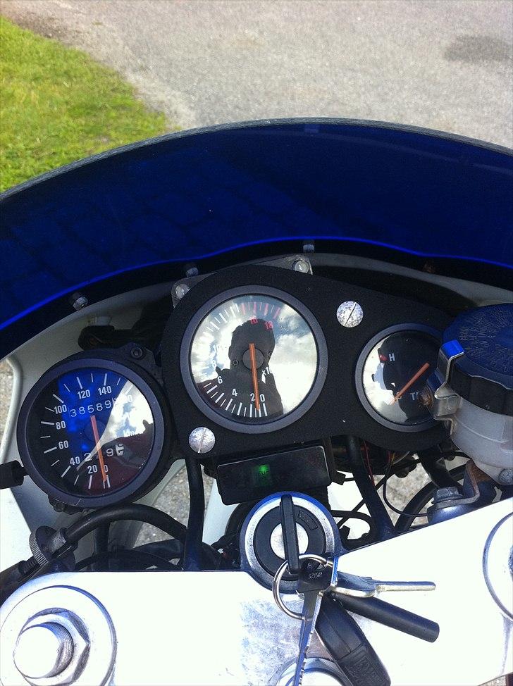 Suzuki gsxr 400 billede 8