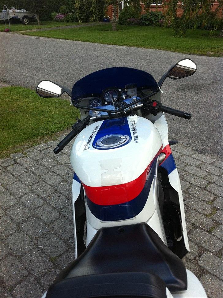 Suzuki gsxr 400 billede 11