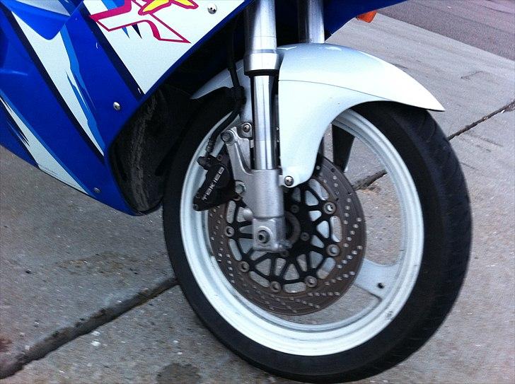 Suzuki RG 125 billede 8