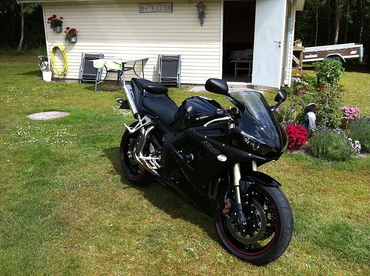 Yamaha yzf r6 billede 3