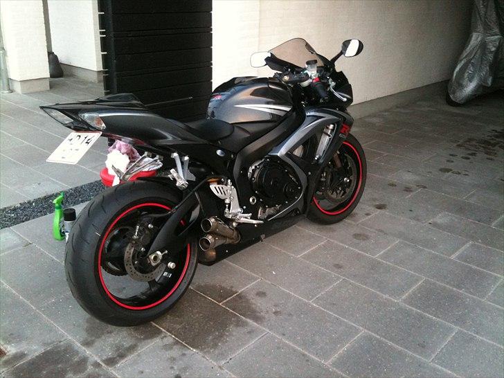 Suzuki GSXR 750 k7 billede 1