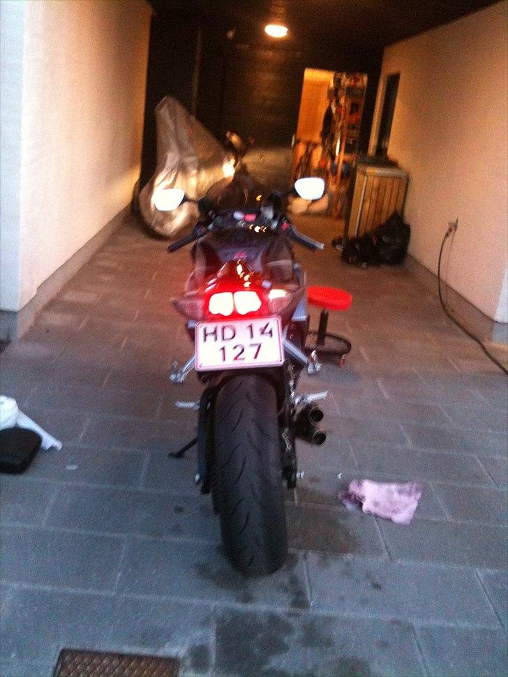 Suzuki GSXR 750 k7 billede 3