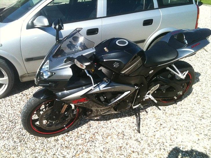 Suzuki GSXR 750 k7 billede 5