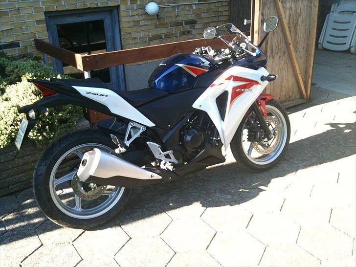 Honda cbr 250 ra