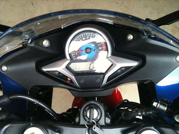 Honda CBR 250 RA (SOLGT!) billede 4