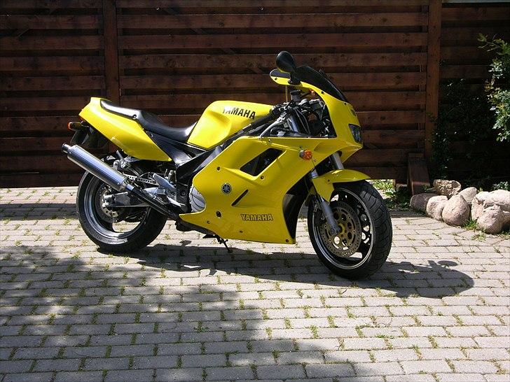Yamaha FZR 1000 (Solgt) billede 1