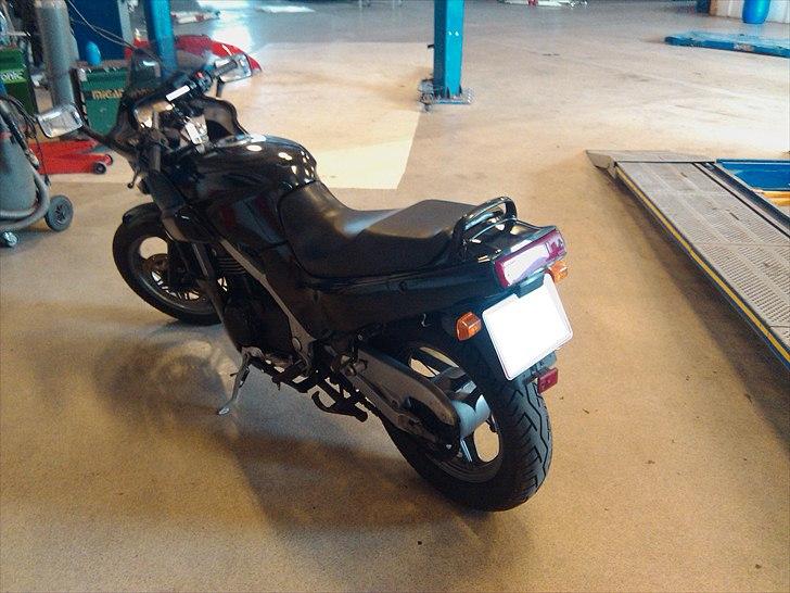 Kawasaki GPZ 500S A7 ( EX500A ) billede 4