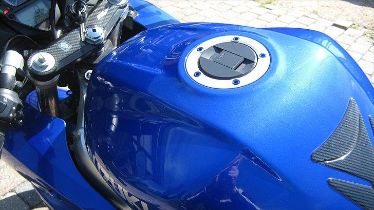 Suzuki SV 650 S "Valentina" Solgt - Blå skruer :) billede 15