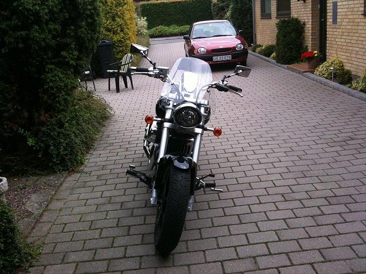 Suzuki m800-SOLGT- - så kom vindskærmen på. billede 7