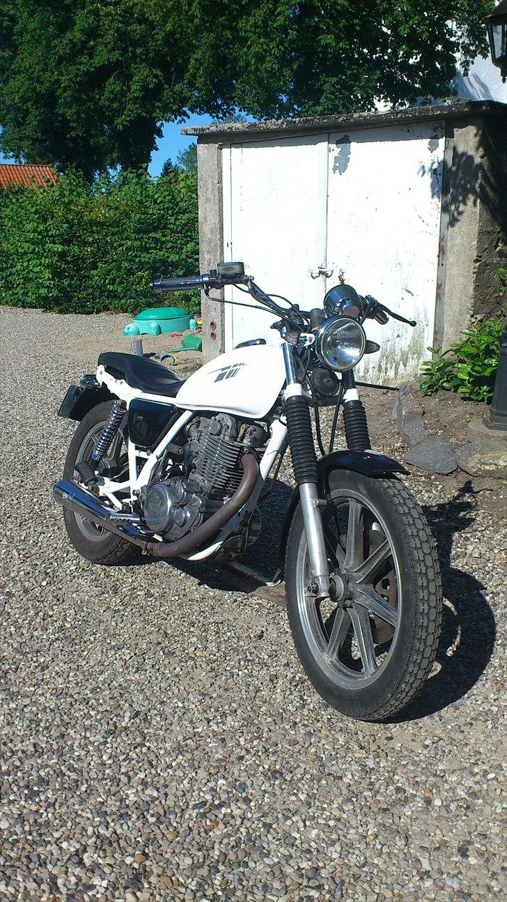 Yamaha sr 500 billede 4
