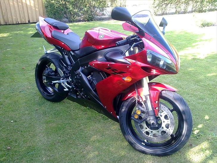 Yamaha YZF-R1 billede 1