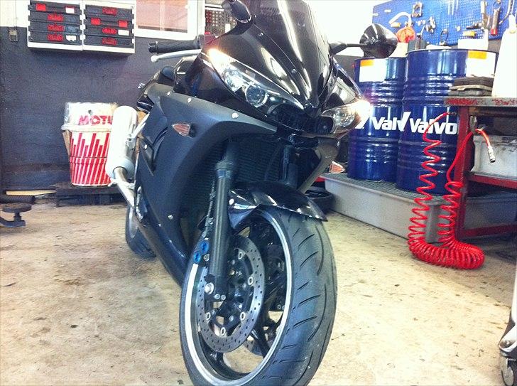 Yamaha YZF-R6 ***SOLGT*** billede 17